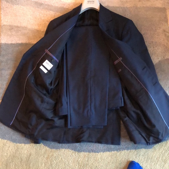 Armani suit - Picture 2 of 6